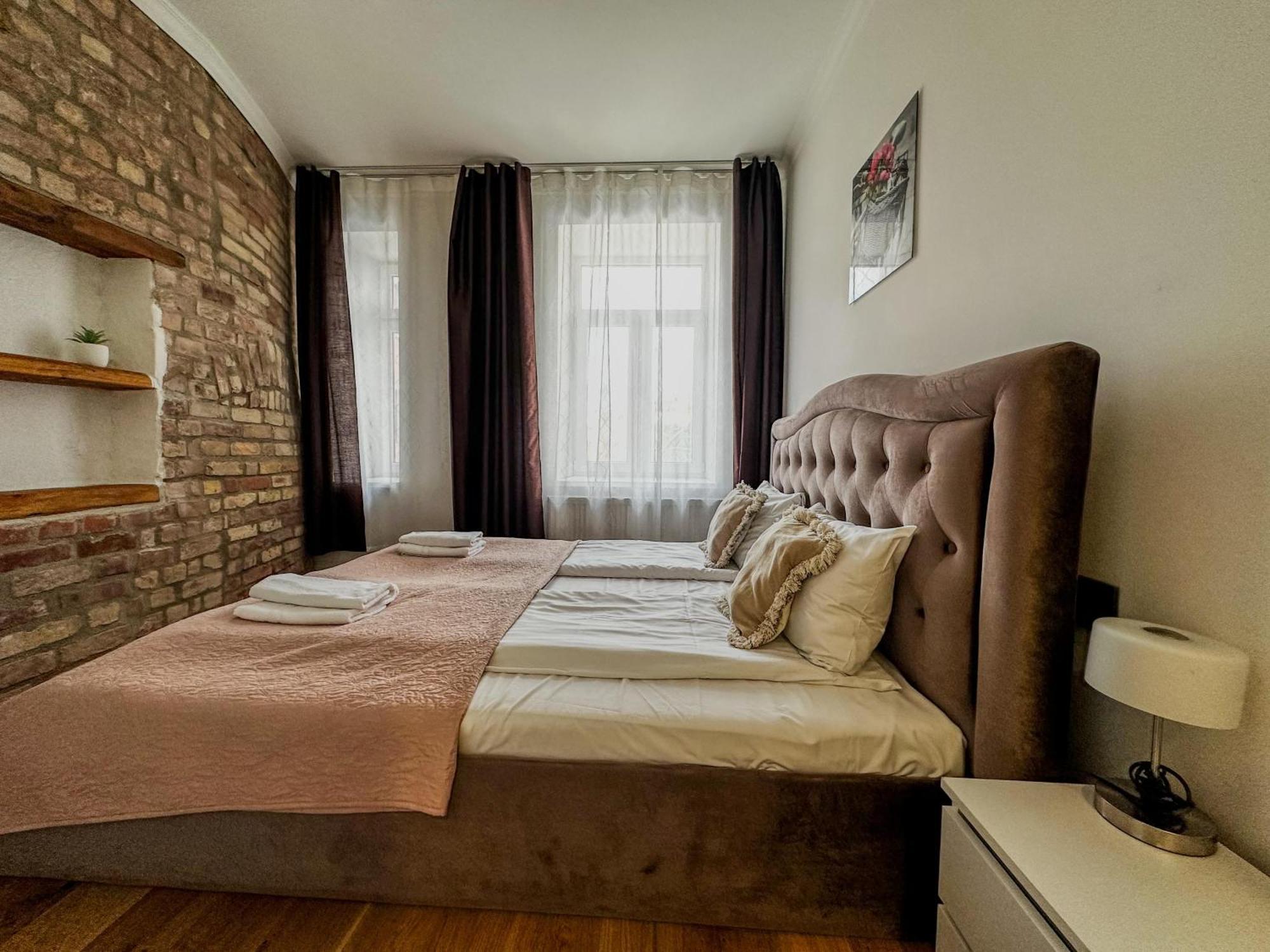 One Bedroom Promenade Apartment Рига Екстериор снимка