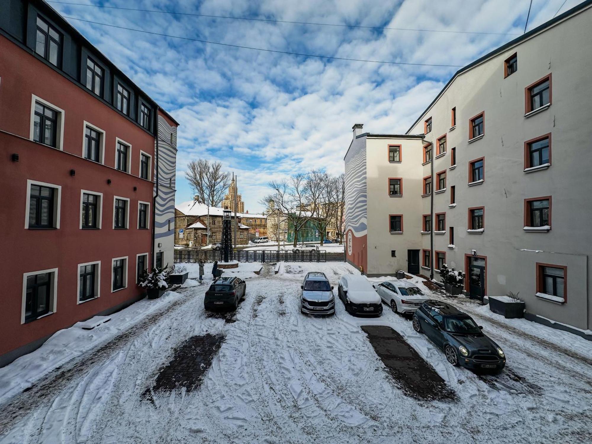 One Bedroom Promenade Apartment Рига Екстериор снимка