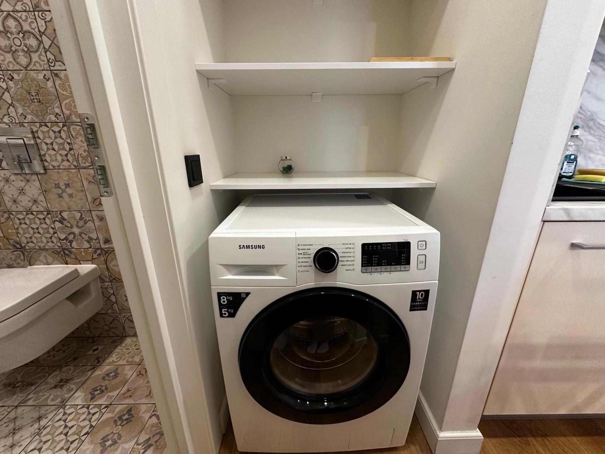 One Bedroom Promenade Apartment Рига Екстериор снимка